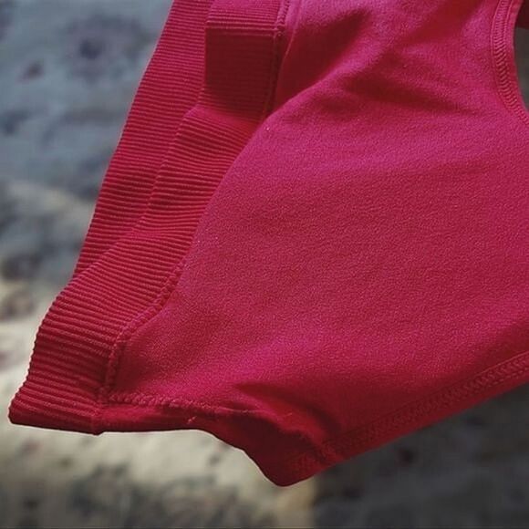 BNWT F21 red seamless ribbed bralette - Picture 11 of 12